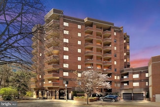 1050 N Stuart St Unit 617, Arlington, VA 22201