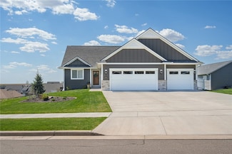 6482 Burr Oak Ln, Eau Claire, WI 54703