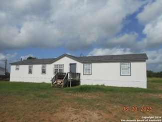 165 Crestfield Dr, Pleasanton, TX 78064