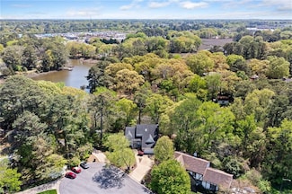 801 Kings Creek Dr, Virginia Beach, VA 23464
