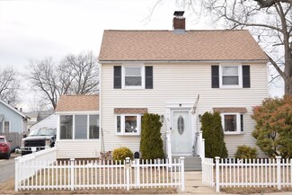 26 Haskin St, Springfield, MA 01109