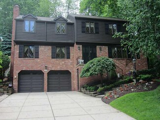 121 Hidden Valley Dr, Pittsburgh, PA 15237
