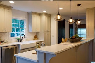 2345 Woodcreek Dr, Birmingham, AL 35226