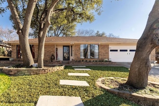 6524 Cliffside Dr, North Richland Hills, TX 76180