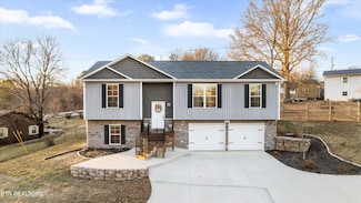 2609 Woods Smith Rd, Knoxville, TN 37921