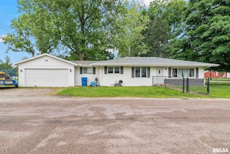 17544 Bobwhite St, Petersburg, IL 62675