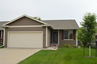 6029 Meacham Dr, Pleasant Hill, IA 50327
