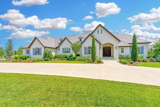 10601 E Summerfield Cir, Wichita, KS 67206