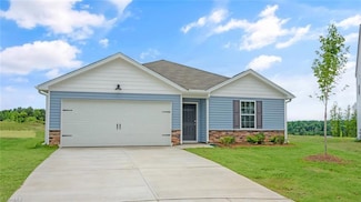 4588 Red Oak Dr, Trinity, NC 27370