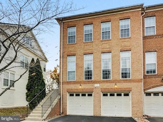 41863 Cinnabar Square, Stone Ridge, VA 20105