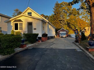 1772 Greenpoint Ave, Schenectady, NY 12303