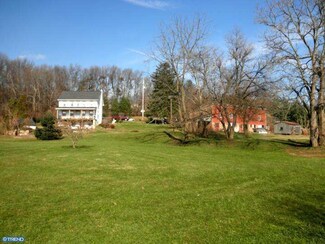 39 Gill Rd, Mohnton, PA 19540