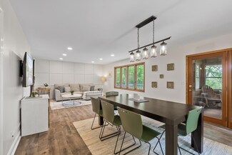 8401 Meadow Lake Rd N, New Hope, MN 55428