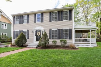 17 S Lincoln St, Natick, MA 01760