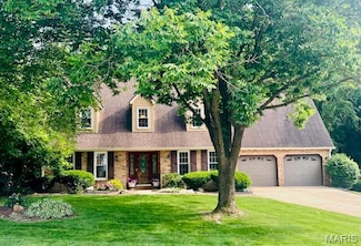 105 Spring Brook Dr, Glen Carbon, IL 62034