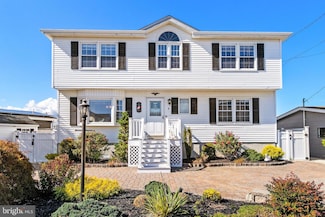 8 Mary Alice Rd, Manahawkin, NJ 08050