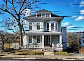 51 Worth Ave, Hudson, NY 12534