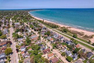 1738 Chatham St, Racine, WI 53402