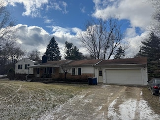 3084 Charing Cross Rd, Ann Arbor, MI 48108