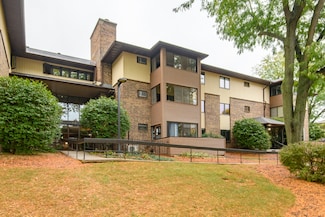 2 Maple Wood Ln Unit 25, Madison, WI 53704