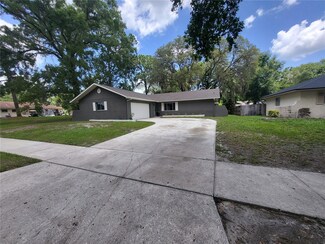 4883 Cherokee Rose Dr, Orlando, FL 32808