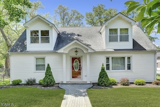 96 Moraine Rd, Morris Plains, NJ 07950