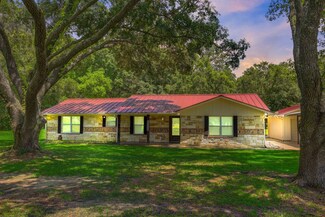 10126 State Highway 61, Hankamer, TX 77560