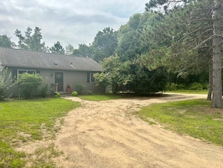 W5549 Buckhorn Dr, New Lisbon, WI 53950