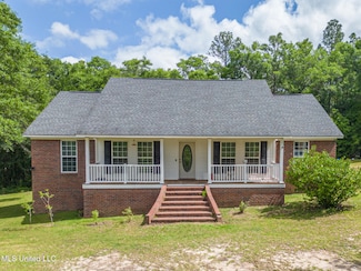 196 Hopper Rd, Lucedale, MS 39452