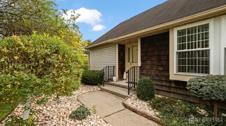 14A Yorkshire Dr Unit B, Monroe Township, NJ 08831