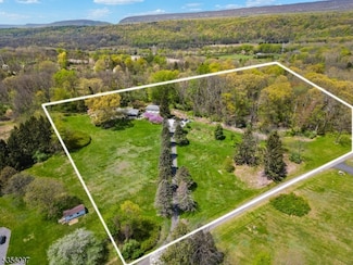 1 Cottontail Ln, Columbia, NJ 07832
