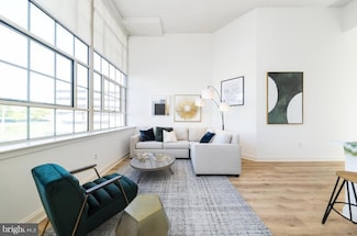 2121 41 Market St Unit 818, Philadelphia, PA 19103