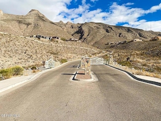 456 Majestic Mountain Dr, El Paso, TX 79912