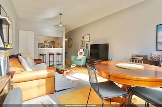 463 1st St Unit 3B, Hoboken, NJ 07030