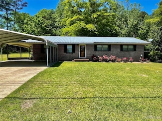 1605 Gibson St, Elba, AL 36323