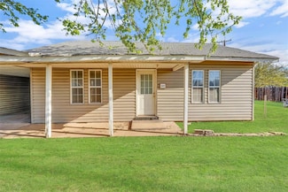 209 E 3rd St, Erick, OK 73645