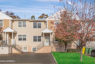 5 Ford Ave, Lakewood, NJ 08701