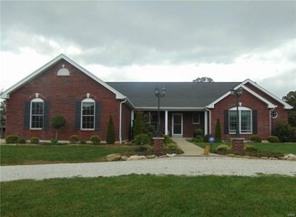 340 Beck Rd, Truxton, MO 63381