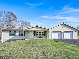 40 Mountain Rd, Denver, PA 17517