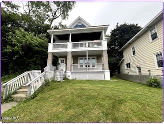105 Oakwood Ave, Troy, NY 12180