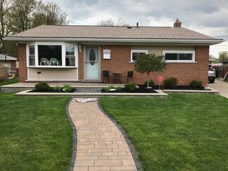 23695 Irving St, Taylor, MI 48180