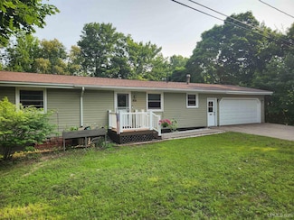 810 W Douglass Ave, Houghton, MI 49931