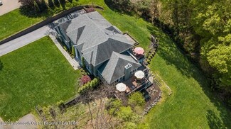 15 Marion Dr, Holmdel, NJ 07733