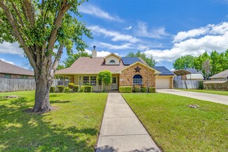 715 Mockingbird St, Bonham, TX 75418