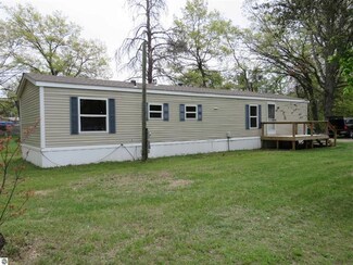 10060 W Kelly Rd, Lake City, MI 49651