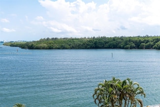 500 Bayview Dr Unit 426, Sunny Isles Beach, FL 33160