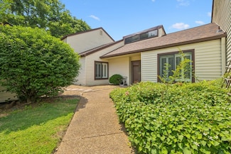 4863 Woodview Dr, Old Hickory, TN 37138