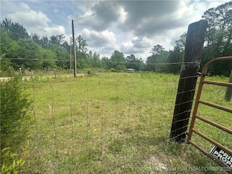 5313 Delores Dr, Hope Mills, NC 28348