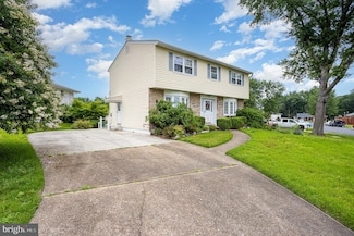 216 Royal Arms Way, Glen Burnie, MD 21061
