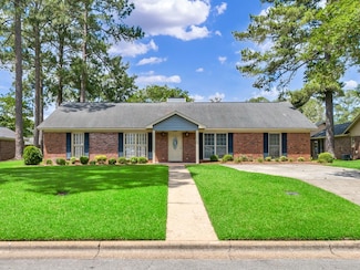 2304 Tuxedo Ln, Albany, GA 31707